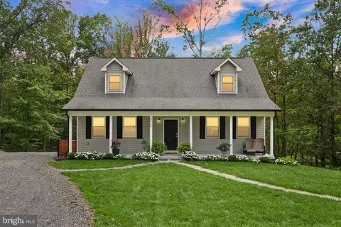 4460 Scotts Rd, Marshall, VA 20115