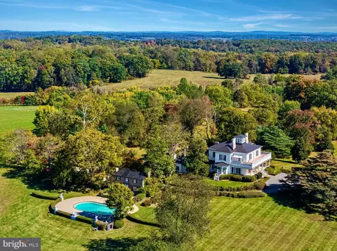 1610 Delaplane Grade Rd, Upperville, VA 20184