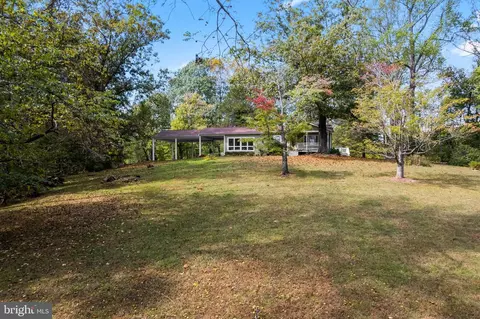 Exterior - 7127 Wilson Rd, Marshall, VA 20115 photo 5 of 14
