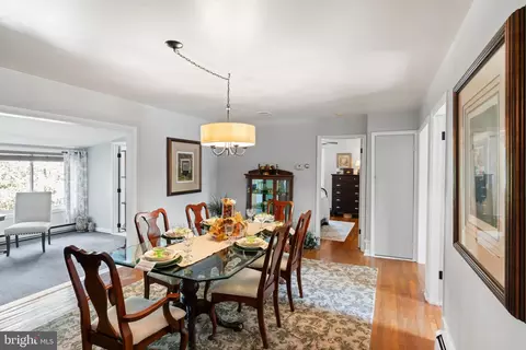 Dining - 7127 Wilson Rd, Marshall, VA 20115 photo 2 of 2