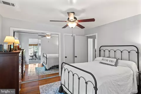 Bedroom - 7127 Wilson Rd, Marshall, VA 20115 photo 1 of 3