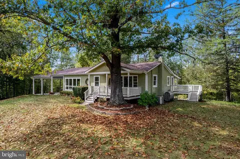 7127 Wilson Rd, Marshall, VA 20115