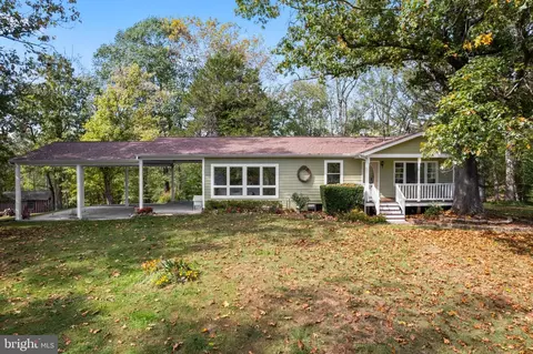 Exterior - 7127 Wilson Rd, Marshall, VA 20115 photo 2 of 14