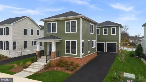 4253 Manor Dr, Marshall, VA 20115