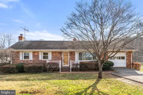 5551 Obannon Rd, The Plains, VA 20198