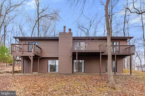 6030 Snow Mountain Rd, Broad Run, VA 20137