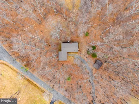 6030 Snow Mountain Rd, Broad Run, VA 20137 photo 4