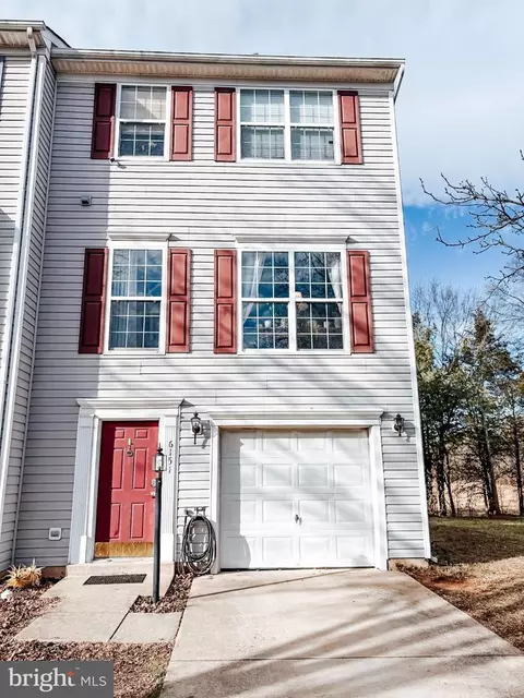 6151 Newton Ln, Bealeton, VA 22712