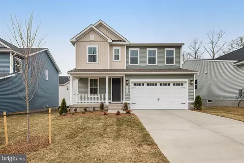 1083 Winter Pl, Bealeton, VA 22712