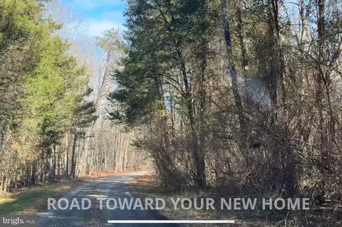 Heritage Eagle Lane Ne, Bealeton, VA 22712