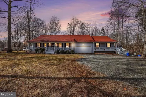 8318 Diamond Hill Rd, Warrenton, VA 20186