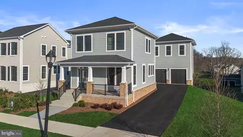 1045 Captain Richards Ct #HOME 141, Marshall, VA 20115