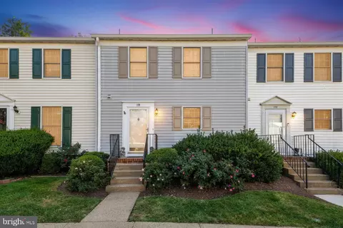 174 Fairfield Dr, Warrenton, VA 20186