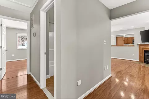 Entry Way - 8564 Opal Rd, Warrenton, VA 20186 photo 6 of 6
