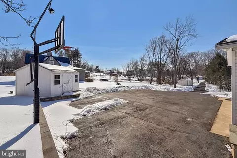 Exterior - 8564 Opal Rd, Warrenton, VA 20186 photo 7 of 12