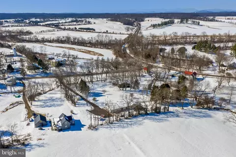 View/Area - 8564 Opal Rd, Warrenton, VA 20186 photo 9 of 10