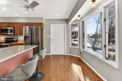 Entry Way - 8564 Opal Rd, Warrenton, VA 20186 photo 3 of 6