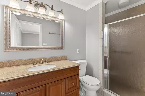 Bath - 8564 Opal Rd, Warrenton, VA 20186 photo 1 of 3