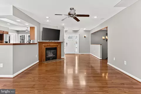 Living - 8564 Opal Rd, Warrenton, VA 20186 photo 1 of 13