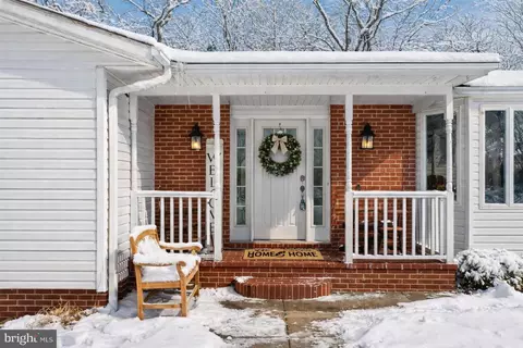 Exterior - 8564 Opal Rd, Warrenton, VA 20186 photo 2 of 12