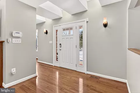 Entry Way - 8564 Opal Rd, Warrenton, VA 20186 photo 1 of 6