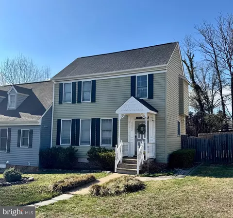 8332 Mauzy Sq, Marshall, VA 20115
