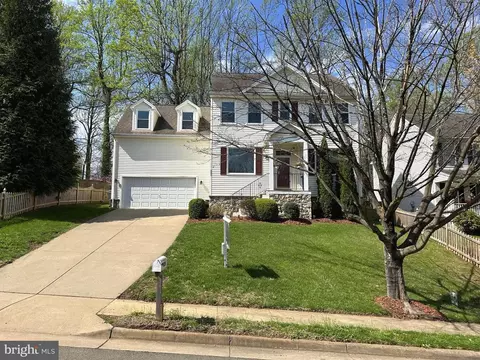 226 Breezewood Dr, Warrenton, VA 20186