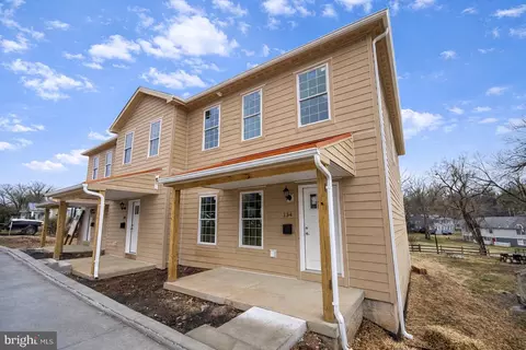 134 Haiti St, Warrenton, VA 20186