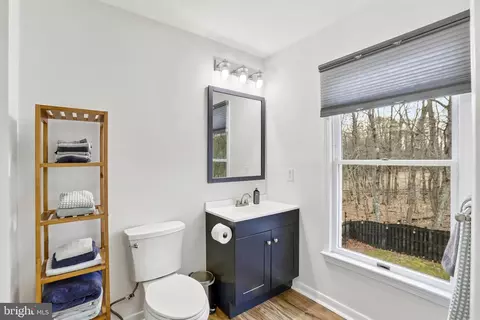 Bath - 1503 Grace Estates Dr, Catlett, VA 20119 photo 2 of 4