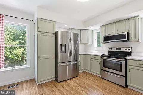 Kitchen - 1503 Grace Estates Dr, Catlett, VA 20119 photo 2 of 5