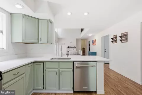 Kitchen - 1503 Grace Estates Dr, Catlett, VA 20119 photo 3 of 5