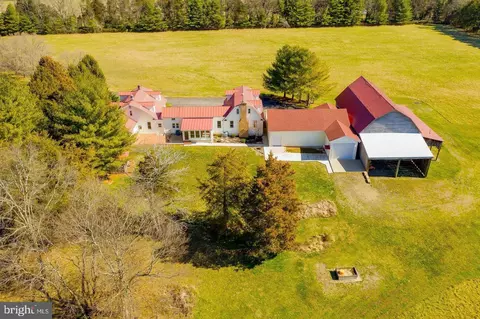 6227 6227 Liberty Rd, Bealeton, VA 22712
