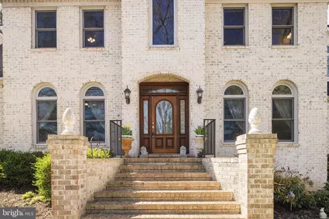 7929 Wellington Dr, Warrenton, VA 20186