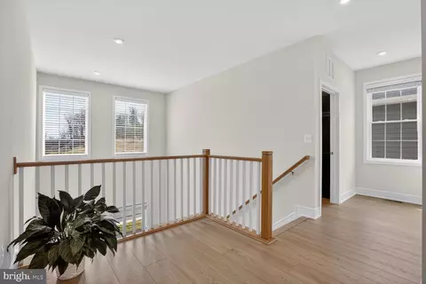 Entry Way - 6053 Cobblestone, Marshall, VA 20115 photo 4 of 7