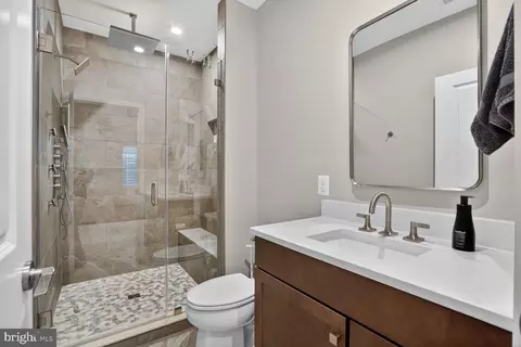 Bath - 6053 Cobblestone, Marshall, VA 20115 photo 7 of 7