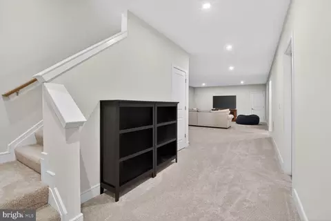 Entry Way - 6053 Cobblestone, Marshall, VA 20115 photo 5 of 7