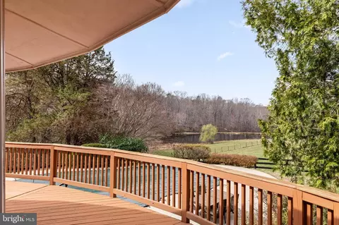 10803 Crest Hill Rd, Marshall, VA 20115 photo 18