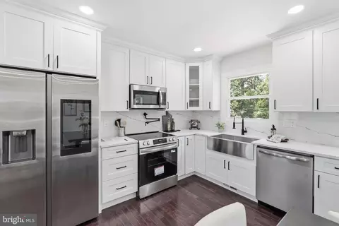 7163 Riley Rd, Warrenton, VA 20187