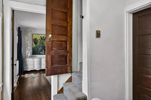 Entry Way - 4094 Whiting Rd, Marshall, VA 20115 photo 4 of 5