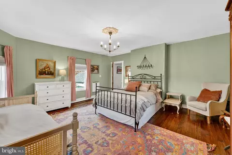 Bedroom - 4094 Whiting Rd, Marshall, VA 20115 photo 3 of 6