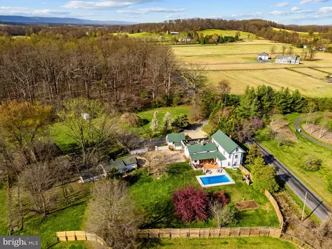 View/Area - 4094 Whiting Rd, Marshall, VA 20115 photo 1 of 3