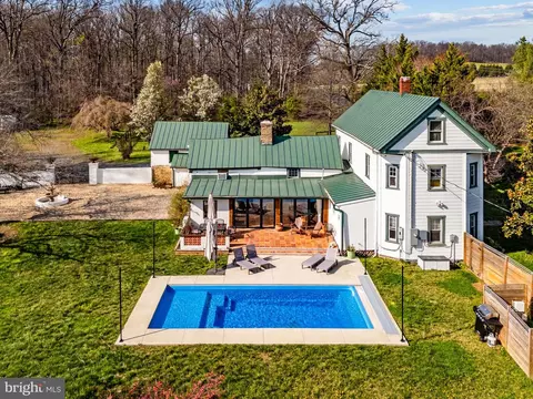 Exterior - 4094 Whiting Rd, Marshall, VA 20115 photo 13 of 15
