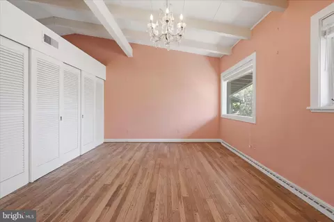 Bedroom - 2517 Five Points Rd, Marshall, VA 20115 photo 5 of 5