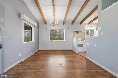 Living - 2517 Five Points Rd, Marshall, VA 20115 photo 5 of 24