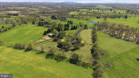 View/Area - 2517 Five Points Rd, Marshall, VA 20115 photo 10 of 12