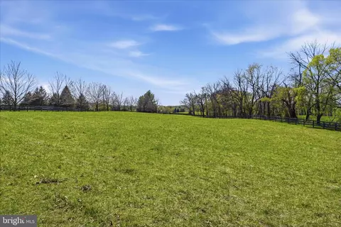 Exterior - 2517 Five Points Rd, Marshall, VA 20115 photo 21 of 22