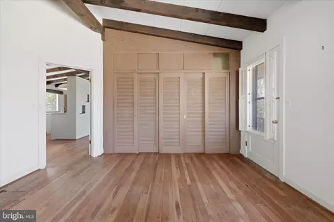Entry Way - 2517 Five Points Rd, Marshall, VA 20115 photo 5 of 14