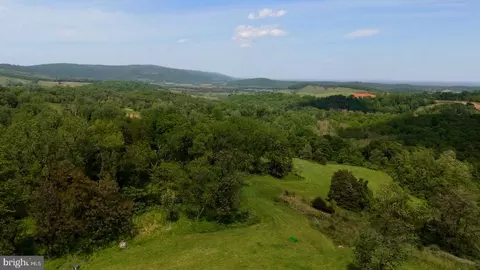 2065 Leeds Manor Rd, Delaplane, VA 20144