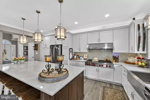 Kitchen - 6165 Mint Springs Dr, Warrenton, VA 20187 photo 2 of 7