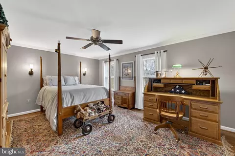 Bedroom - 6165 Mint Springs Dr, Warrenton, VA 20187 photo 4 of 11